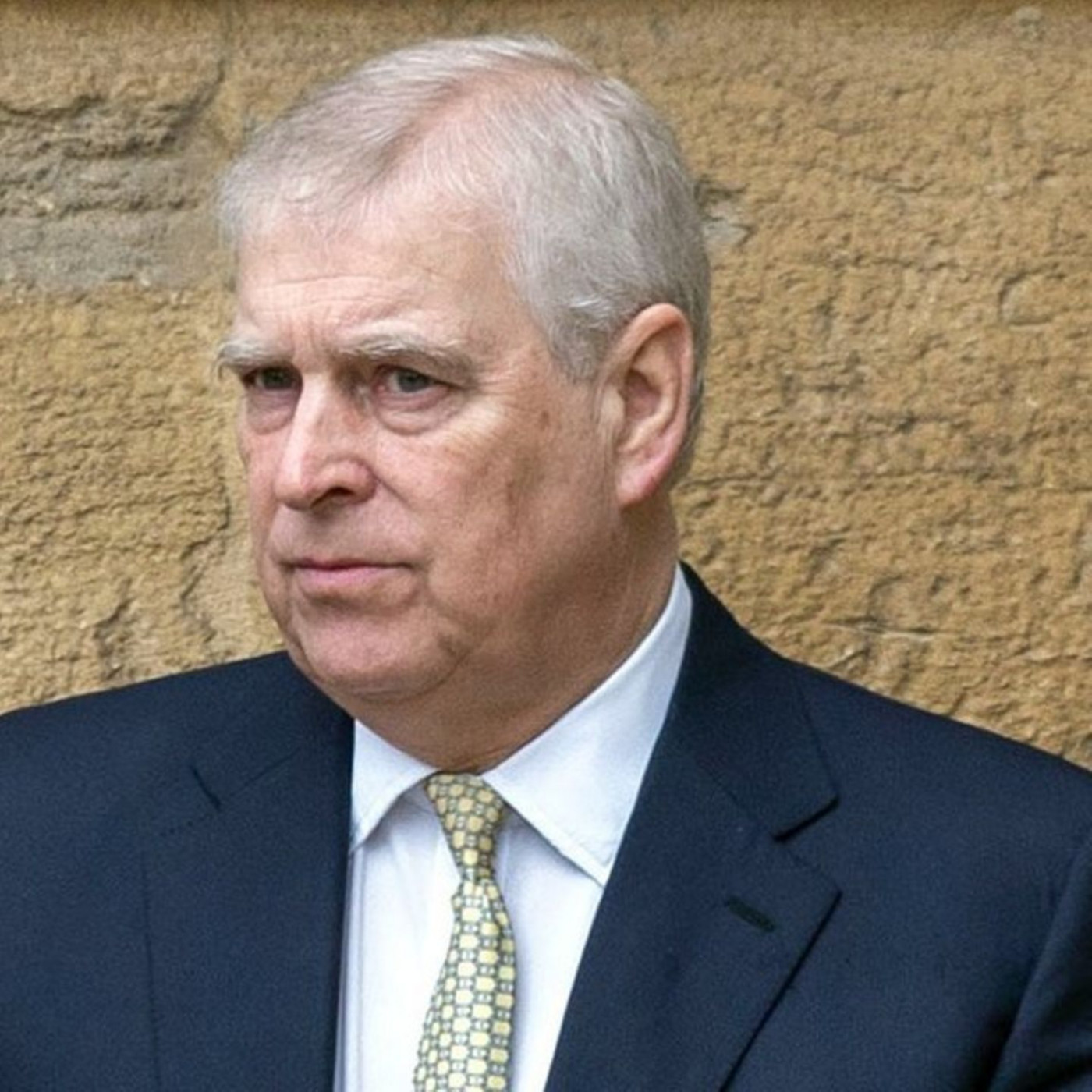 Bruder von König Charles gibt Herzogtitel ab