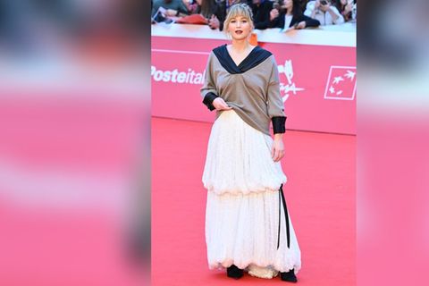 Filmstar strahlt auf Filmpremiere in Rom
