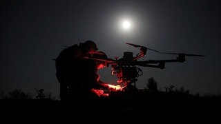 Drohnenangriffe auf Uljanowsk und Moskau – Treibstofflager in Flammen, Flugverkehr gestört