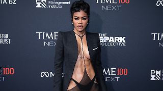Teyana Taylor ist schon fast nicht mehr angezogen