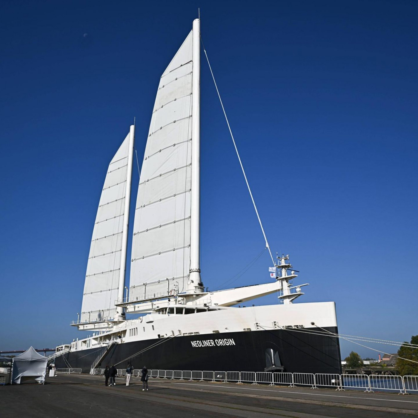 "Neoliner Origin": Größtes Segelfrachtschiff der Welt meistert Atlantik-Fahrt
