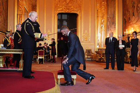 Endlich ein Sir: Wie David Beckham zum Ritter geschlagen wurde