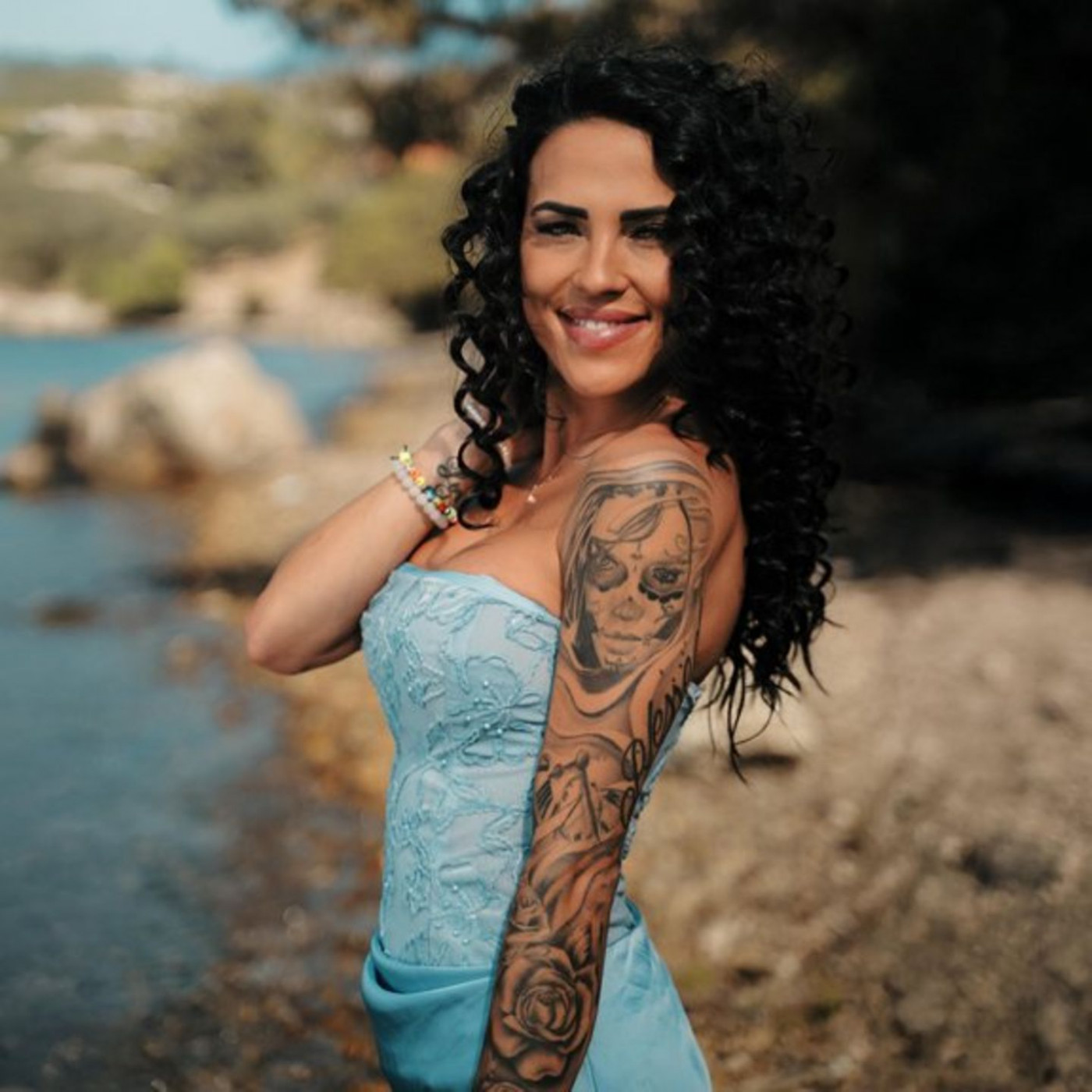 Diese 16 Männer kämpfen um Elena Miras