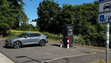 Vor BMV-Konferenz: Große Verbände fordern Durchleitungsmodell beim Laden