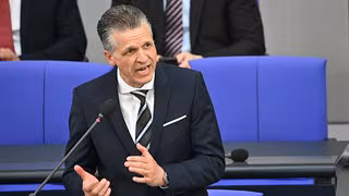 Kanzleramtschef zu Ukraine-Friedensplan: Ergebnis "nicht akzeptabel"