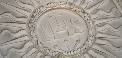 Nach immensem Druck von Studenten – Hochschule sagt Vortrag von Katholiken zu „Gottes Existenz“ ab