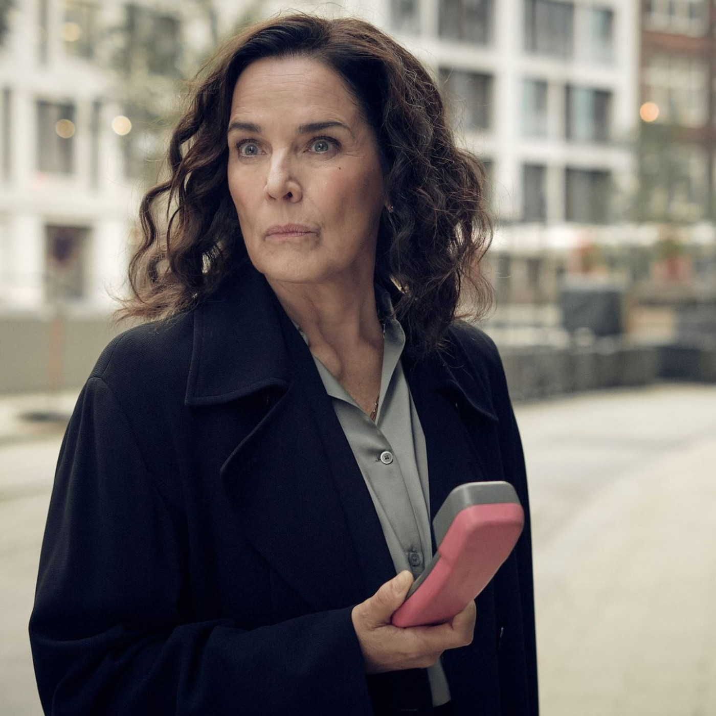 Unschuldig im Knast? Désirée Nosbusch rollt als Anwältin einen Mordfall neu auf