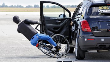"Dooring-Unfälle": Autohersteller sollen zu Türwarnsystemen verpflichtet werden