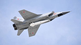 Schwere russische Angriffe auf zentralukrainische Großstadt Krementschuk