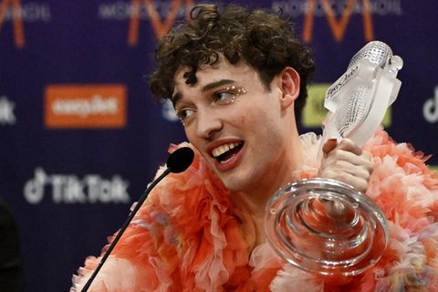 Gewinner-Act gibt Eurovision-Pokal zurück