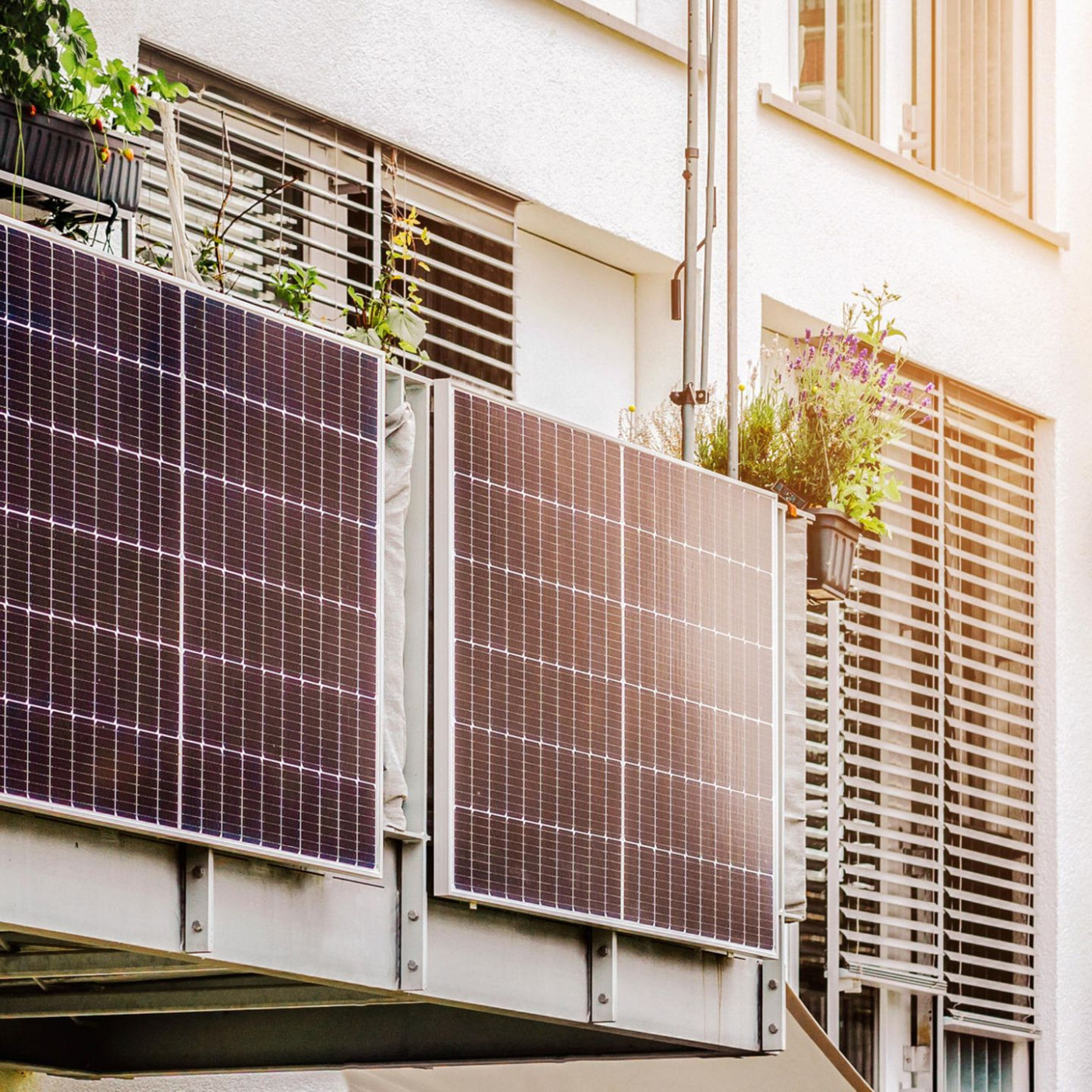 Mehrere Balkonkraftwerke gleichzeitig nutzen: Welche Regeln gelten 2026?