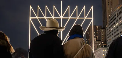 &bdquo;Was ist los&ldquo;, fragte Eitan Levi, &bdquo;ist jemand tot?&ldquo;