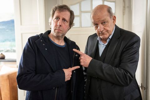 Papa Wilsberg und sein Sohn Ekki m&uuml;ssen zum Therapeuten