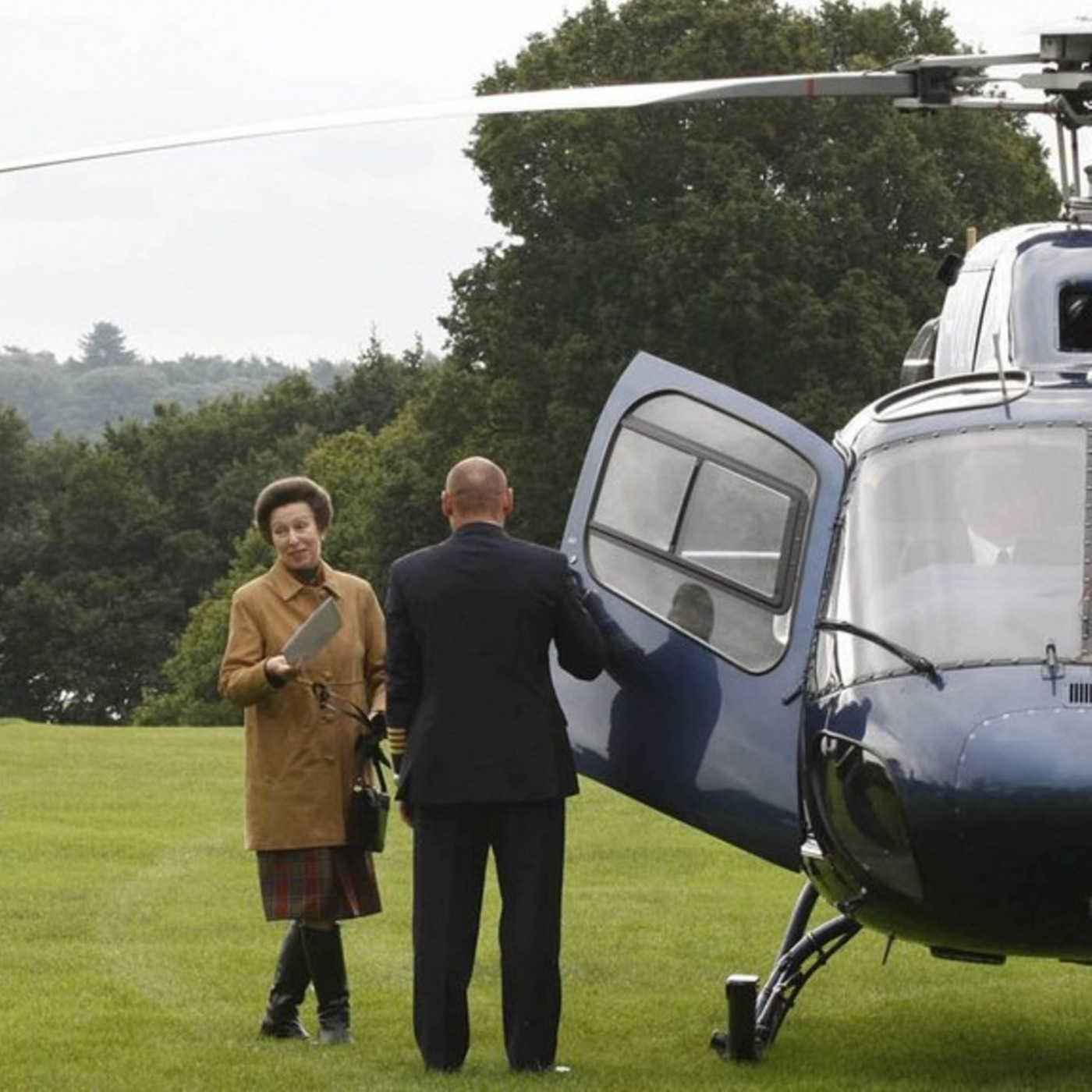 Fliegen sie zu oft mit Hubschraubern?