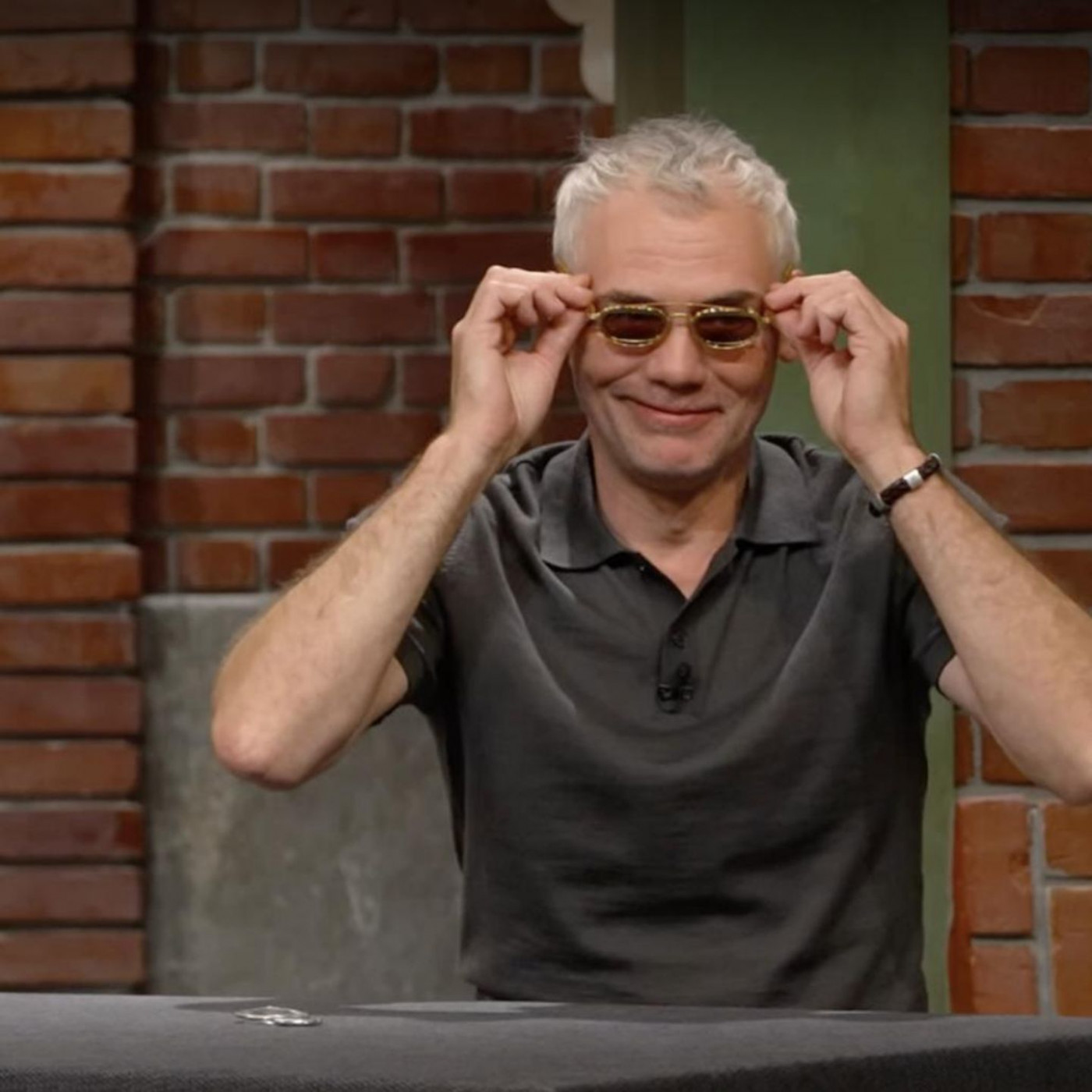 "Ein bisschen Porno": Sonnenbrille bringt das 23-fache des Kaufpreises