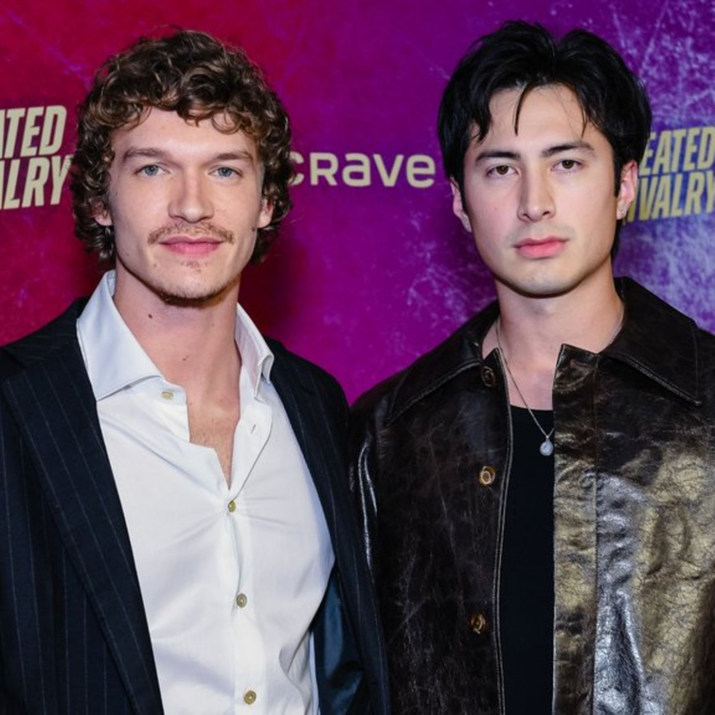 Das sind die Hauptdarsteller der Erfolgs-Serie "Heated Rivalry"