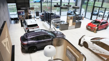 Hahn Gruppe baut Markenpr&auml;senz aus: Neuer Seat- und Cupra-Showroom er&ouml;ffnet