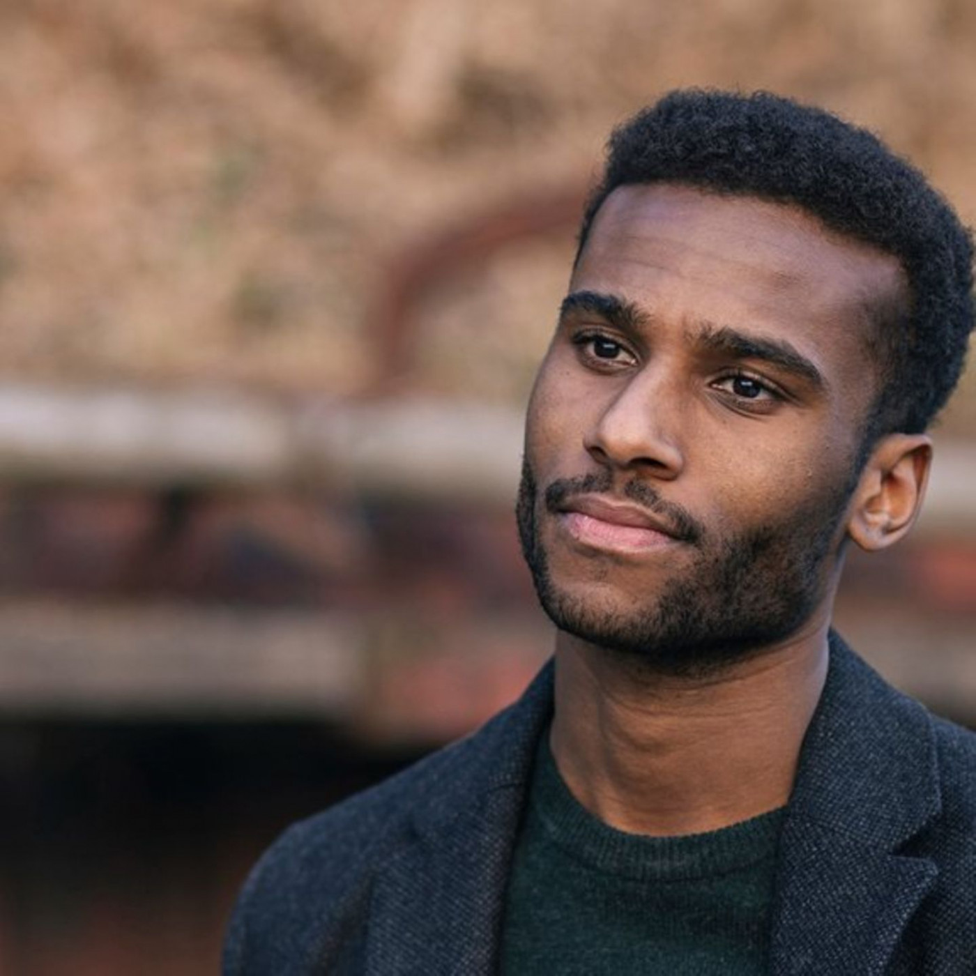 Tijan Nije sorgt als Ermittler f&uuml;r gute Laune