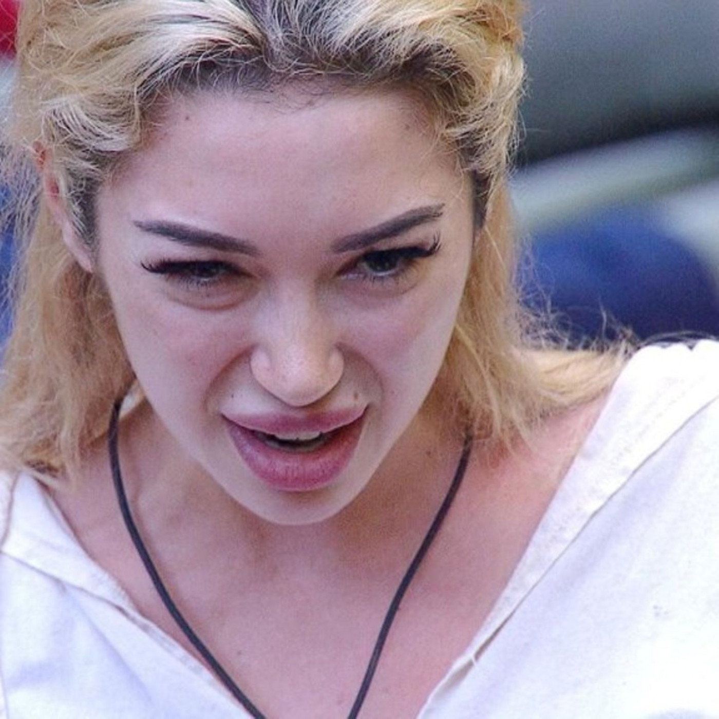 Begleiterin erkl&auml;rt ihre Wutausbr&uuml;che