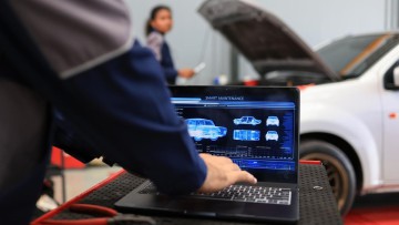 Carly erweitert B2B-Angebot: KI-gest&uuml;tzte Fahrzeugintelligenz f&uuml;r alle