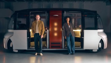 Deutsches Vorzeigeprojekt: Robo-Shuttle "SUE" feiert Weltpremiere