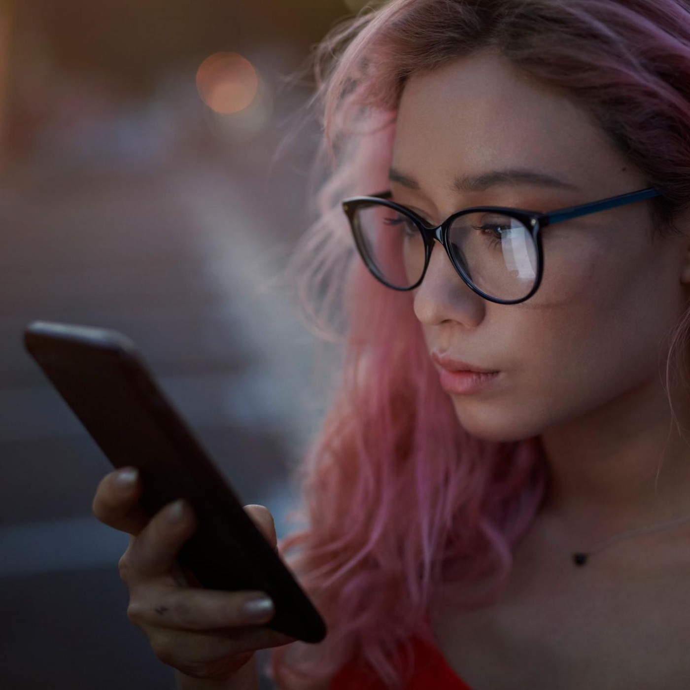 Wegen Werbung? Whatsapp nervt mit Statusmeldungen im Chat-Fenster