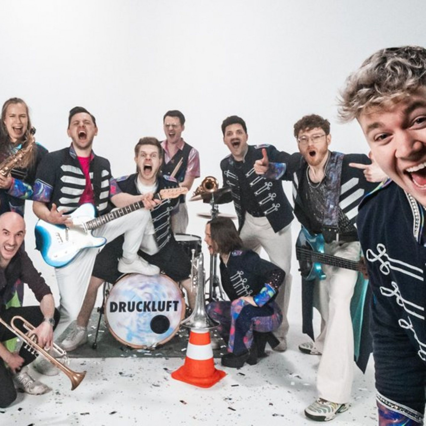 Das steckt hinter dem viralen Faschingshit